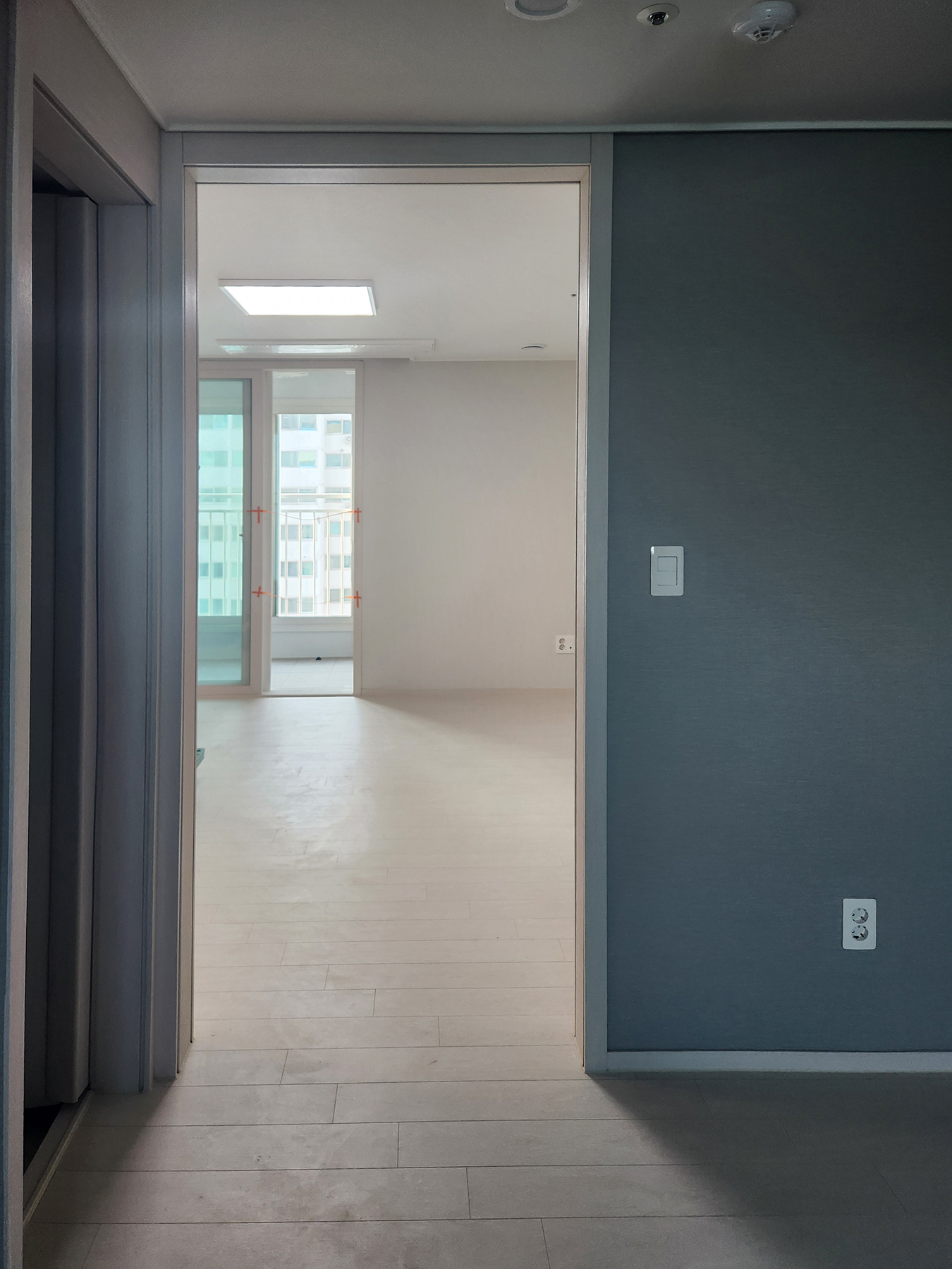 /user/d/doordiy/editor/2504/55bf068cc8b2b0a45ce5680909769636_1745396910_7553.jpg 이미지크게보기