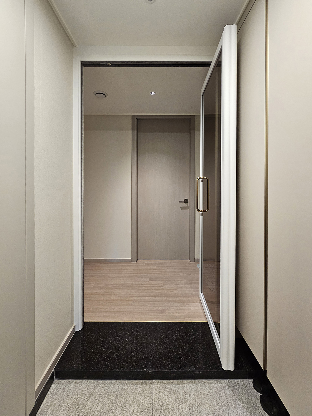 /user/d/doordiy/editor/2506/7e6a5959d56b4f64c8da3bd54a247863_1751268785_7285.jpg 이미지크게보기