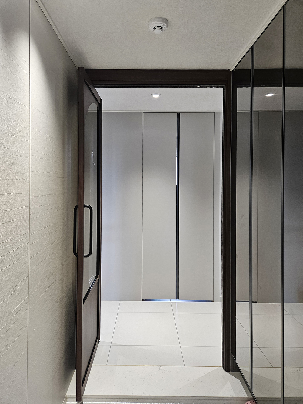 /user/d/doordiy/editor/2509/3b24d4118772697c57f1b782a0da7dfd_1756865917_2166.jpg 이미지크게보기