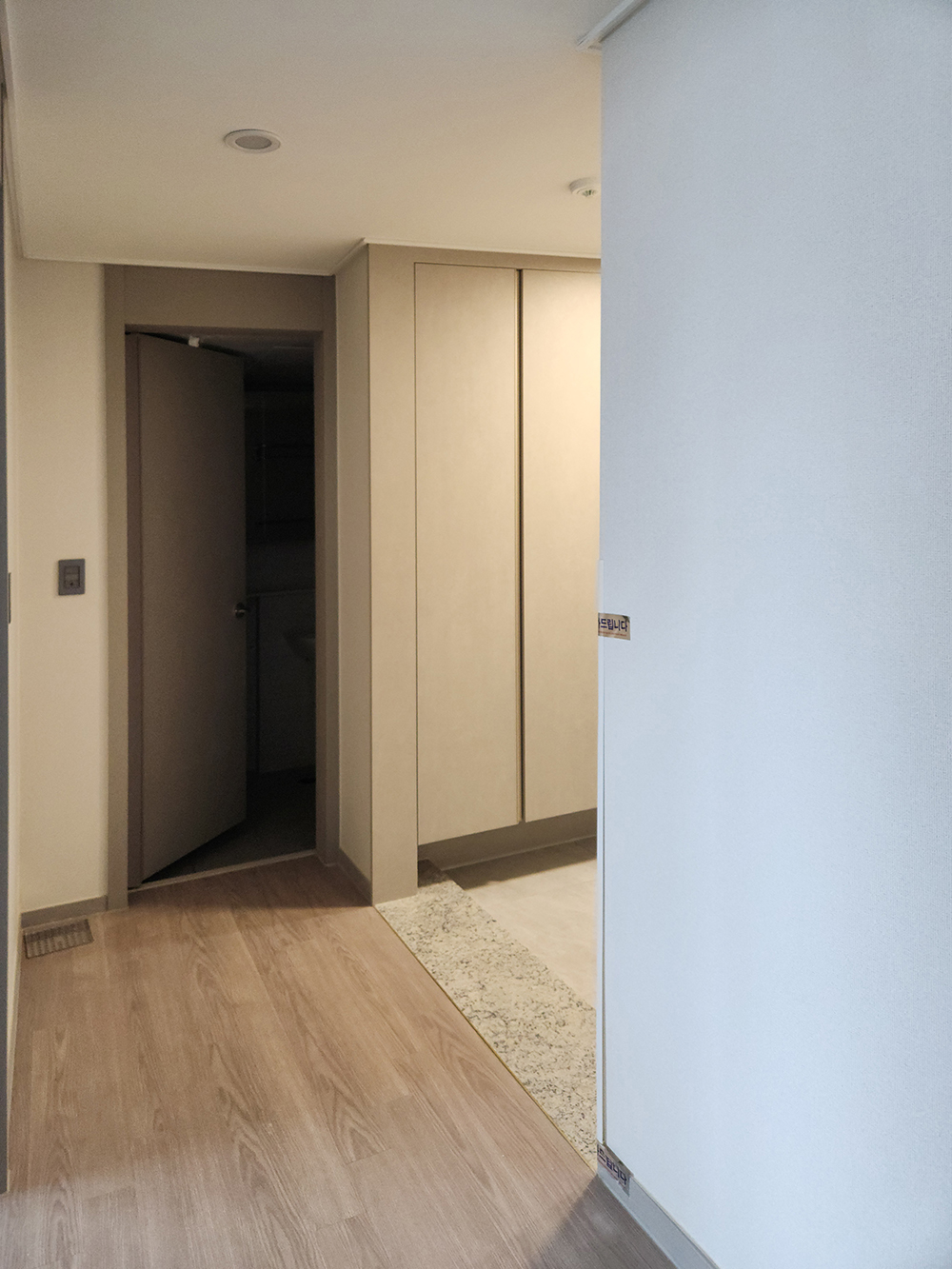 /user/d/doordiy/editor/2510/b1fe22b83c02b17f8bcfe32bd5e6a68b_1760604443_6479.jpg 이미지크게보기