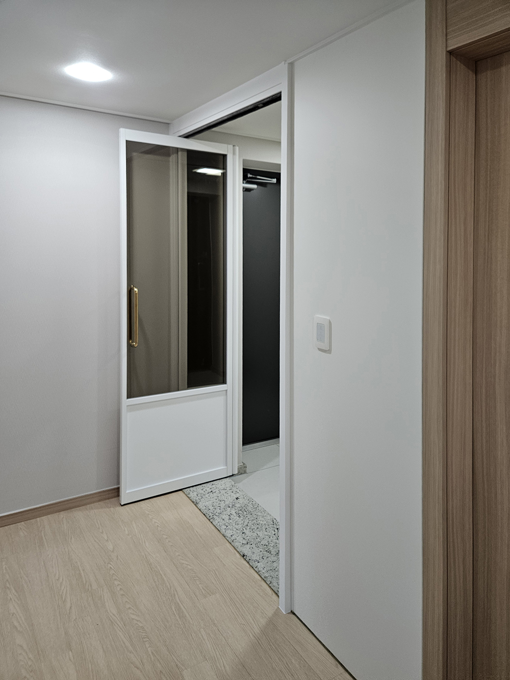 /user/d/doordiy/editor/2510/b1fe22b83c02b17f8bcfe32bd5e6a68b_1760604697_7909.jpg 이미지크게보기